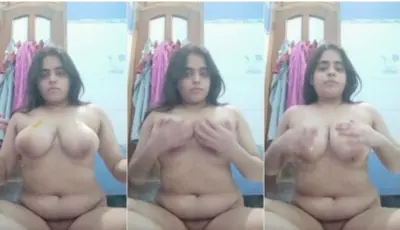 Desi Teen girl Online her Boobs Video